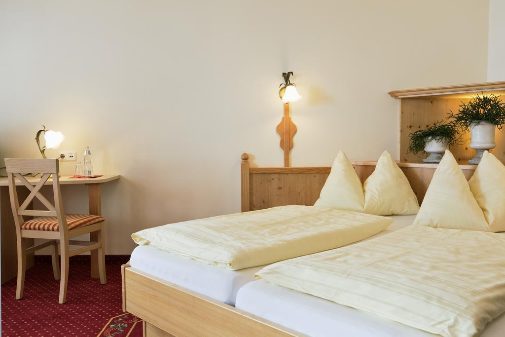 Landhotel Untermuellnergut Дорфгаштайн Экстерьер фото